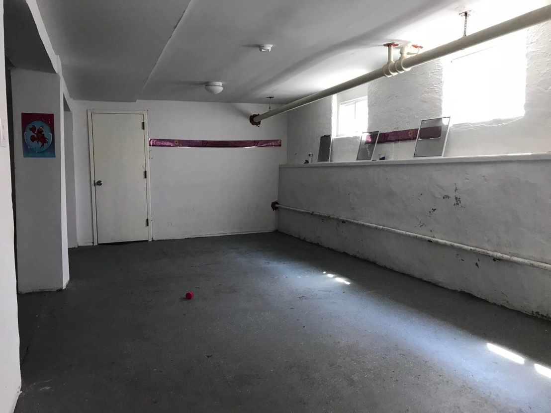Empty Room at 71 Maple Street