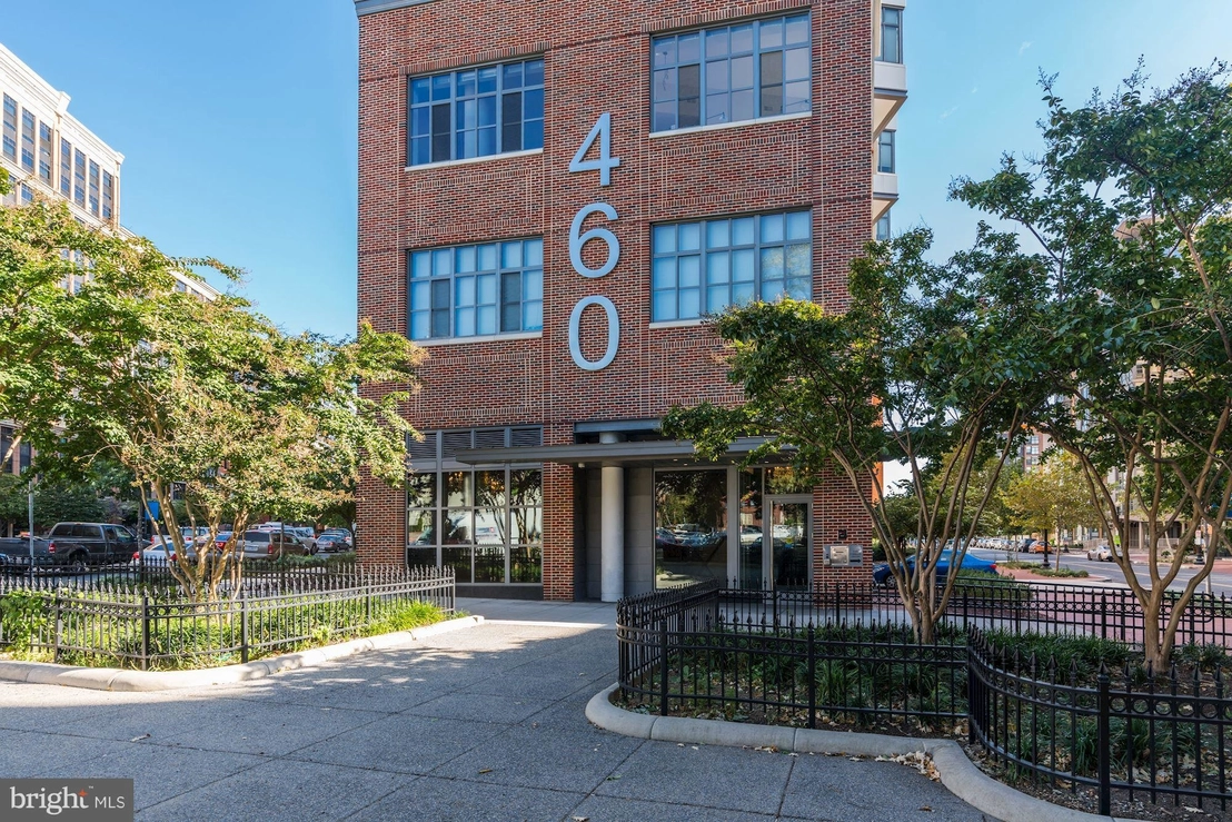 Photo of Unit 904 at 460 NEW YORK AVENUE NW