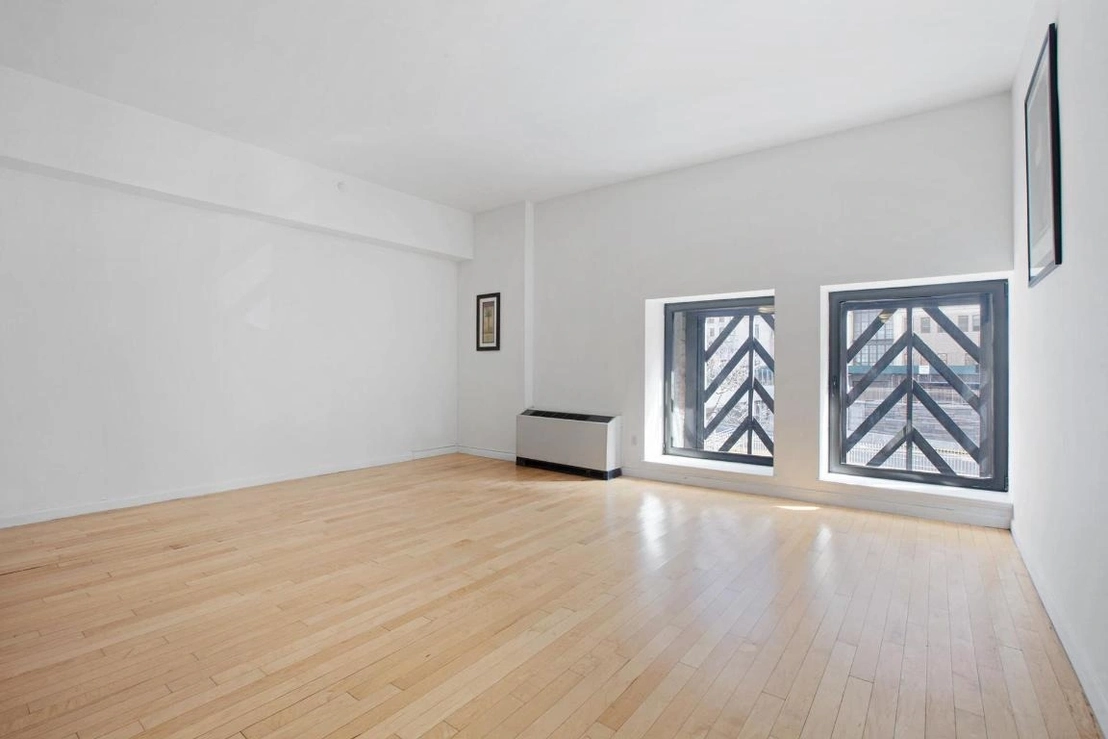 Photo of Unit 4H at 20 West Street