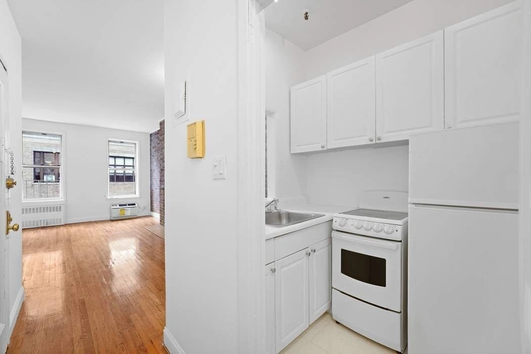 Photo of Unit 3A at 417 E 87th Street
