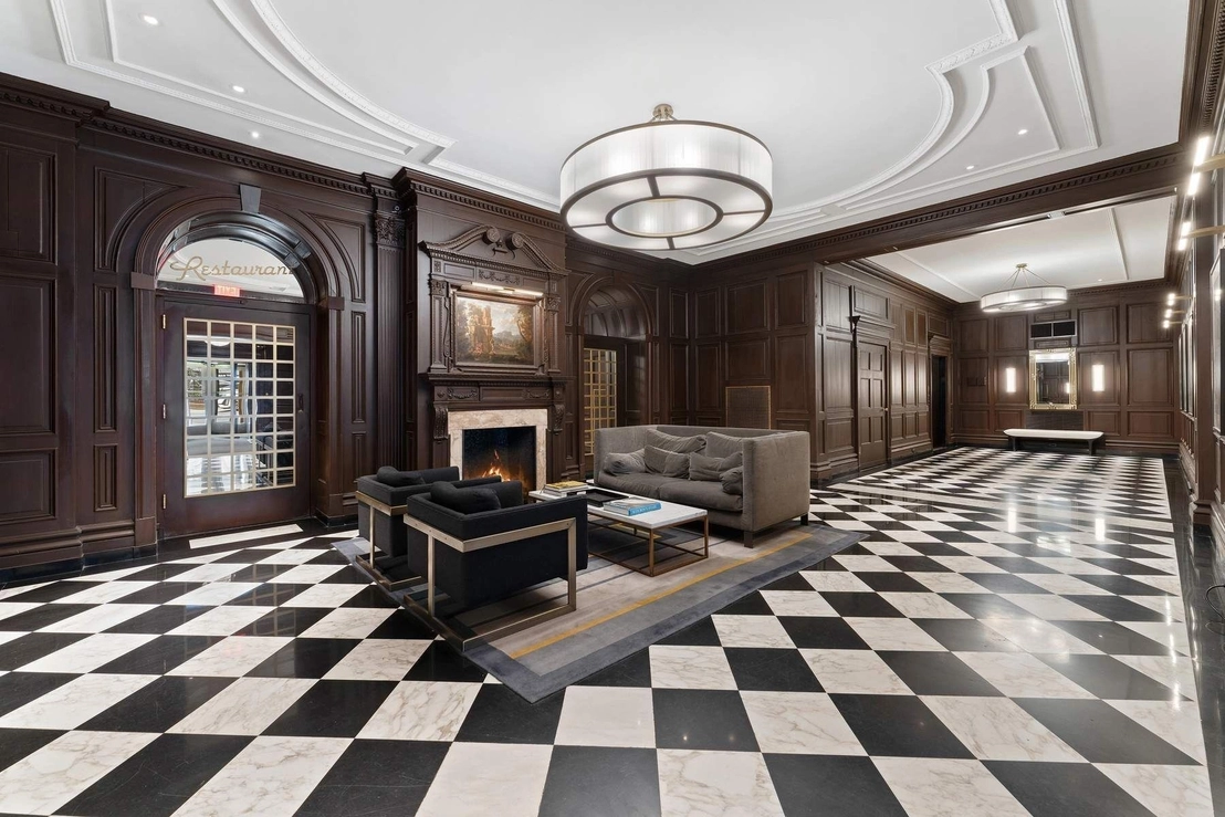 Photo of Unit 10R at 10 Park Avenue