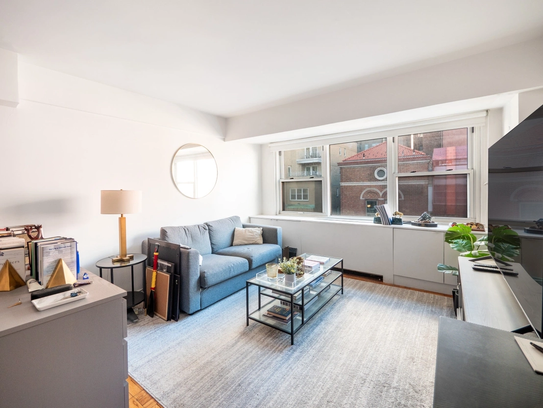 Photo of Unit 11B at 210 E 63RD Street