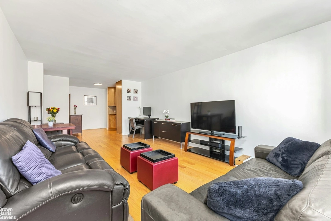 Photo of Unit 16B at 155 E 38TH Street