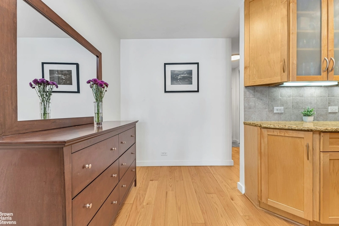 Photo of Unit 16B at 155 E 38TH Street
