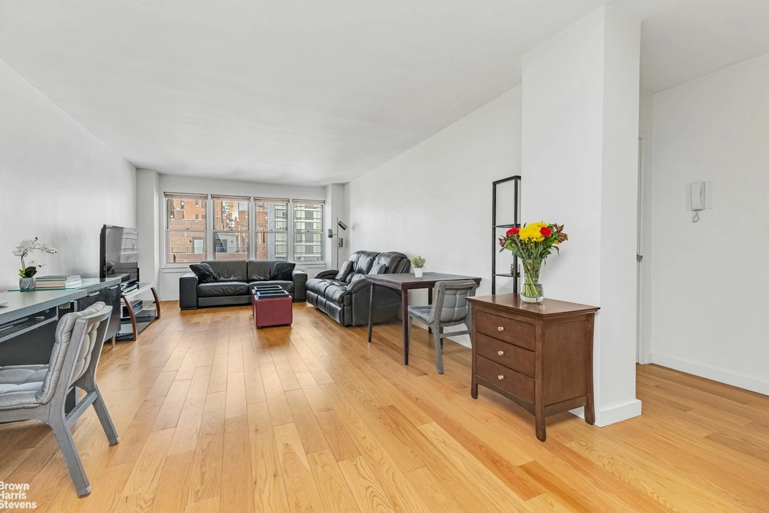 Photo of Unit 16B at 155 E 38TH Street