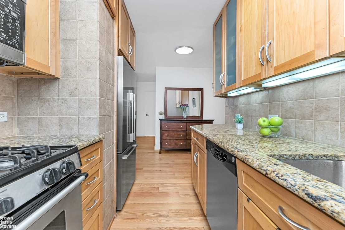Photo of Unit 16B at 155 E 38TH Street
