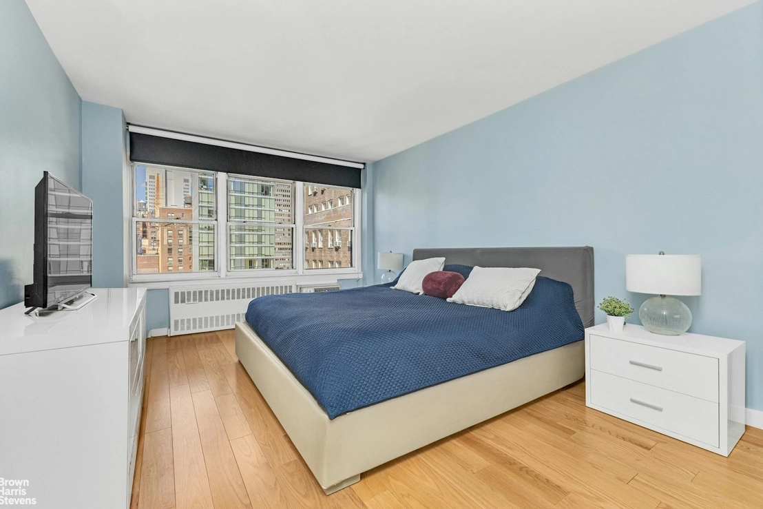 Photo of Unit 16B at 155 E 38TH Street