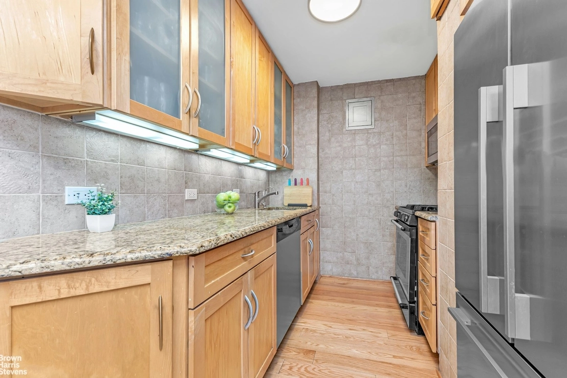 Photo of Unit 16B at 155 E 38TH Street