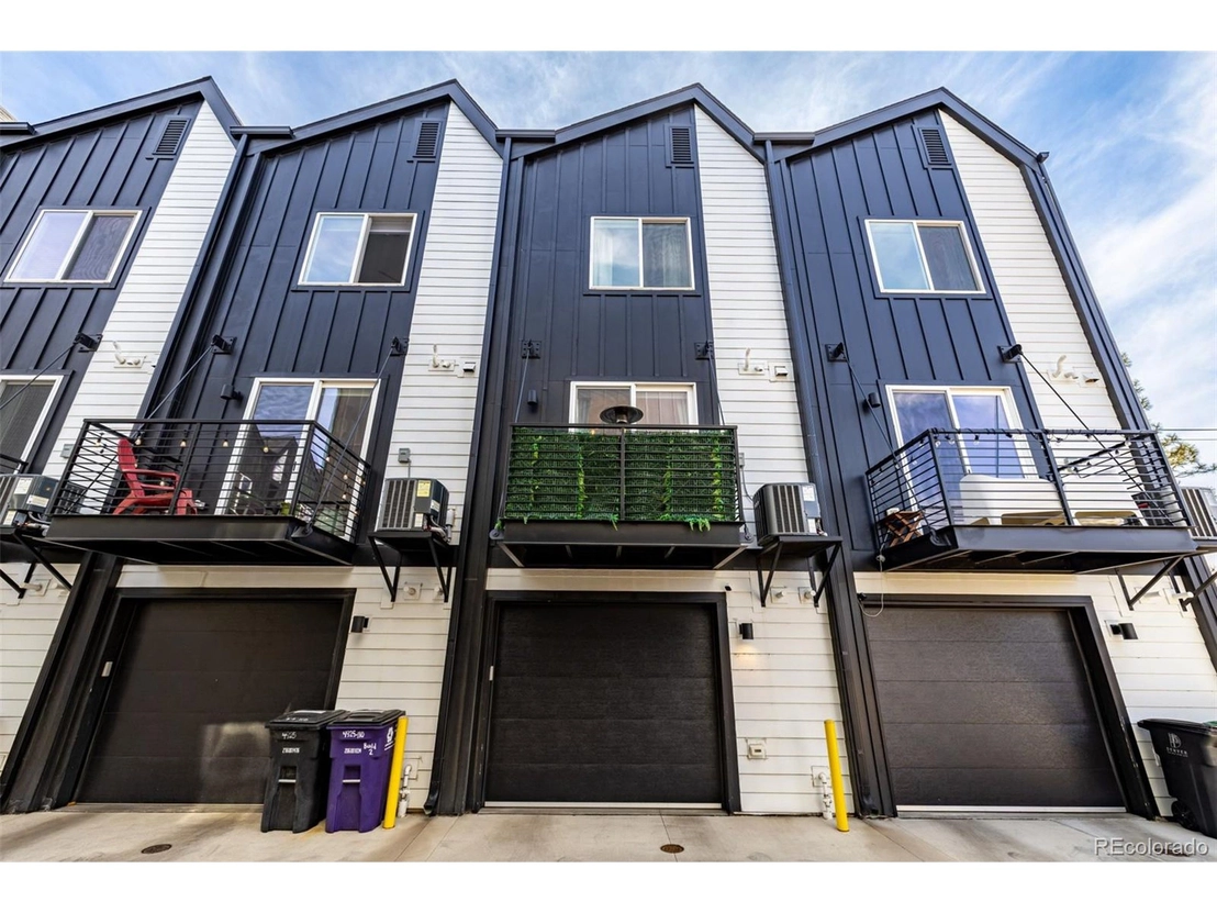 Photo of Unit 111 at 4925 W 10th Ave