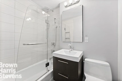 Photo of Unit 924 at 10 W 15TH Street