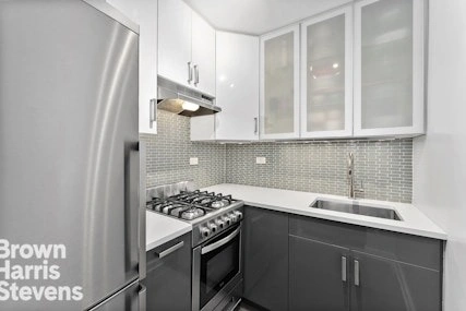 Photo of Unit 924 at 10 W 15TH Street