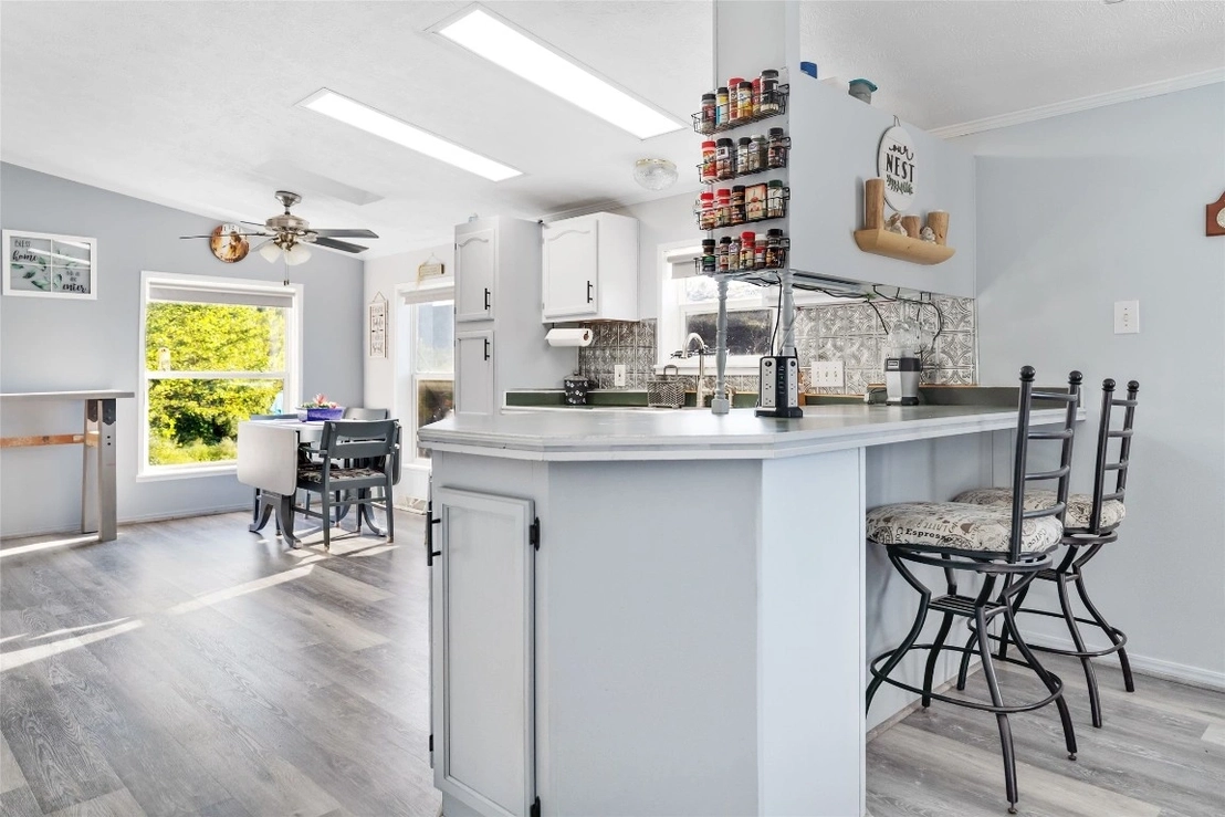 Photo of 233 Howard Hill Road