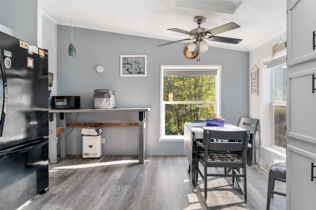 Photo of 233 Howard Hill Road