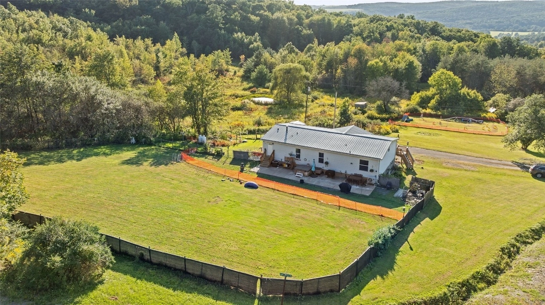 Photo of 233 Howard Hill Road