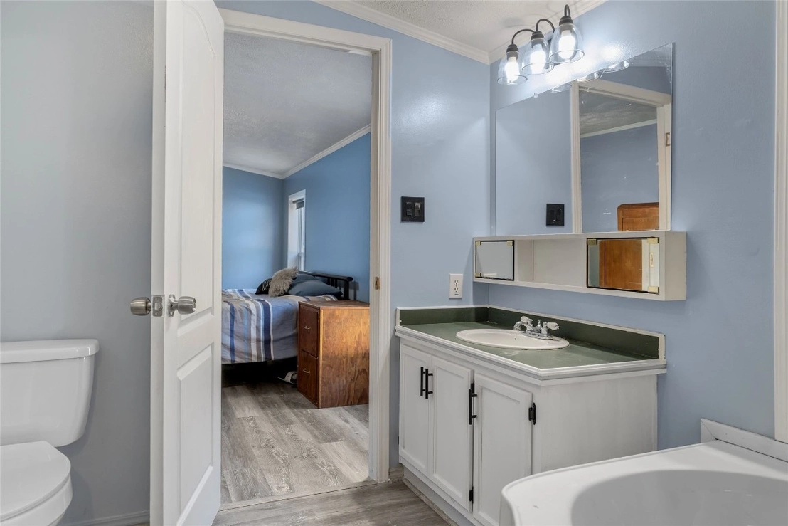 Photo of 233 Howard Hill Road