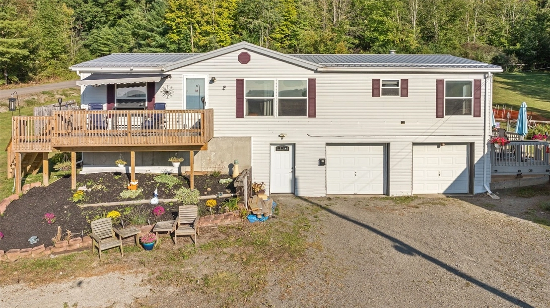 Photo of 233 Howard Hill Road
