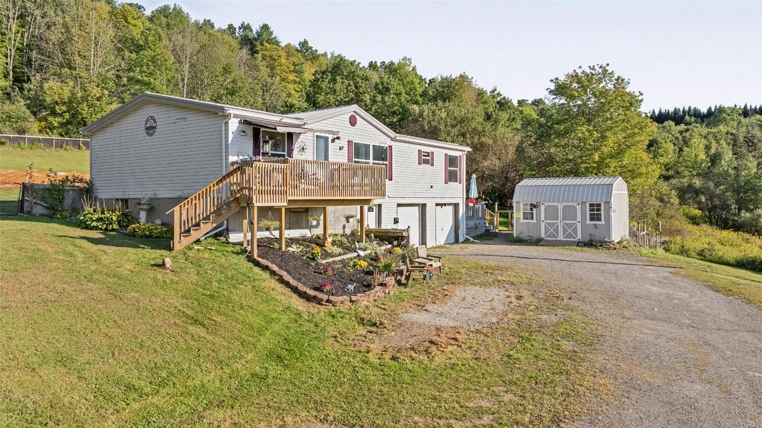 Photo of 233 Howard Hill Road