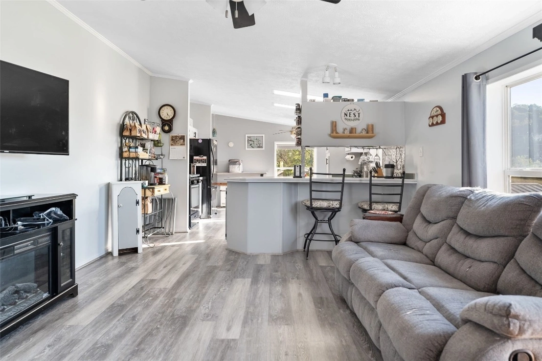 Photo of 233 Howard Hill Road
