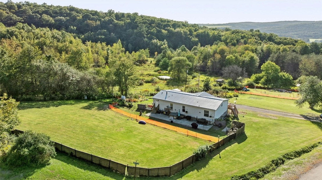 Photo of 233 Howard Hill Road