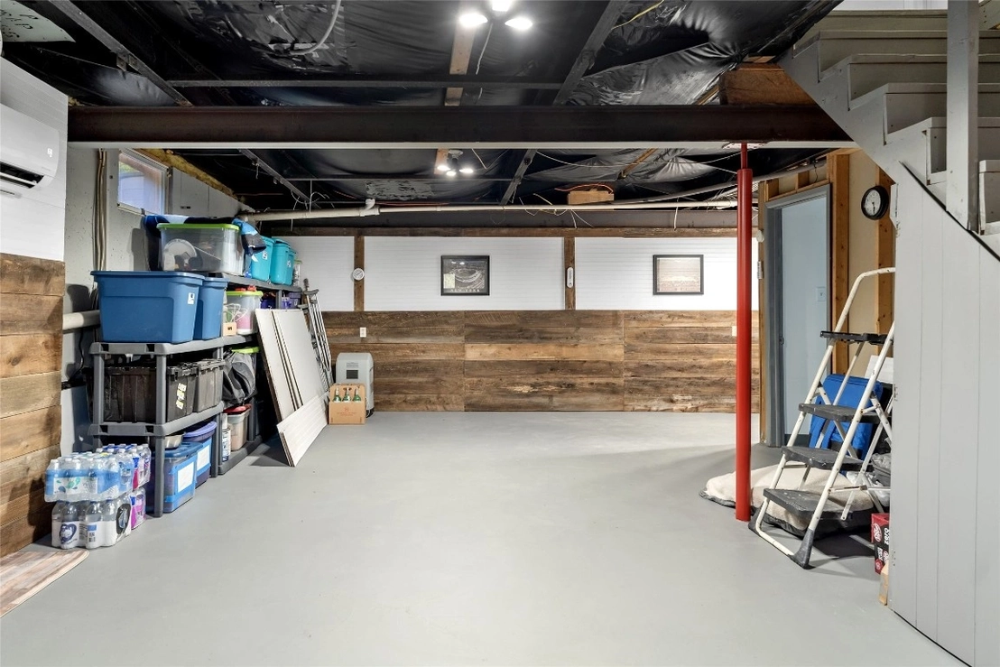 Photo of 233 Howard Hill Road