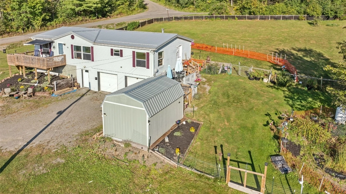 Photo of 233 Howard Hill Road