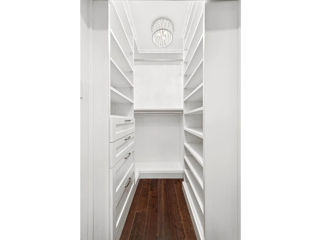 Photo of Unit LB at 211 THOMPSON Street