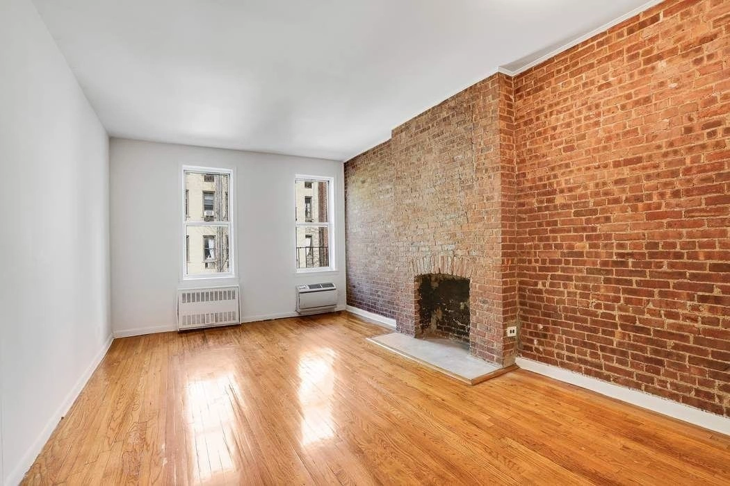 Photo of Unit 3D at 417 E 87th Street