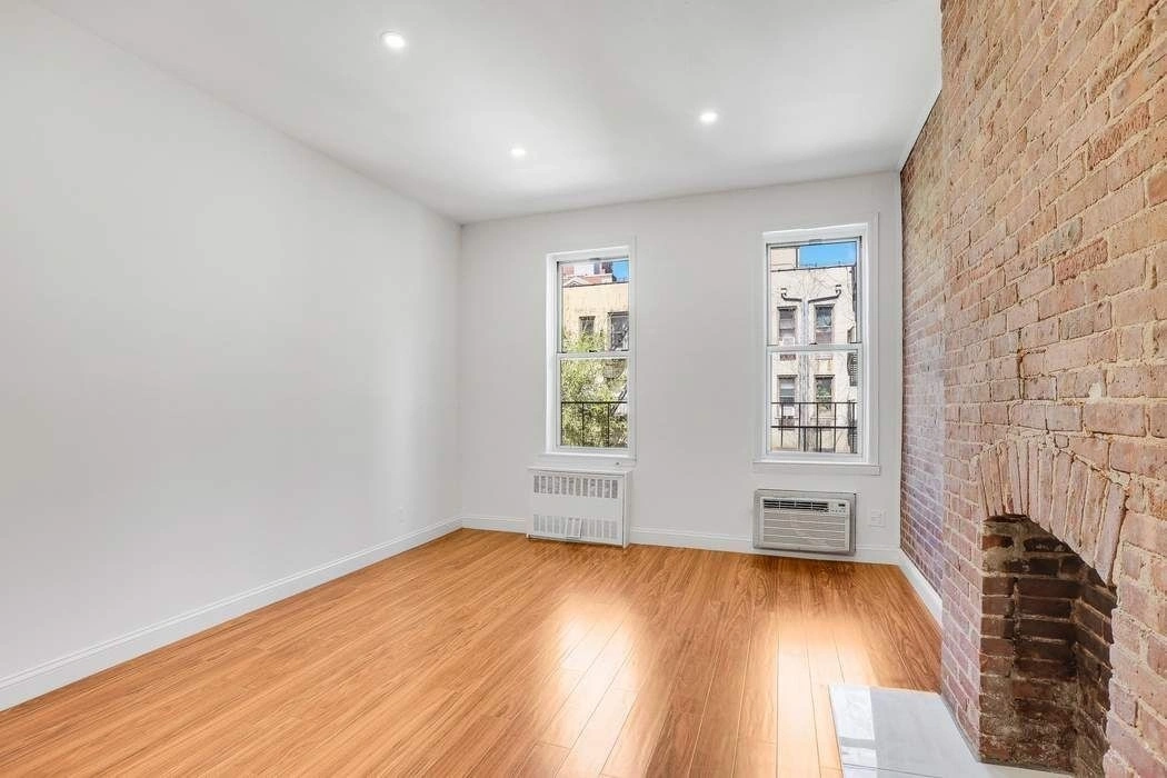 Photo of Unit 3D at 417 E 87th Street