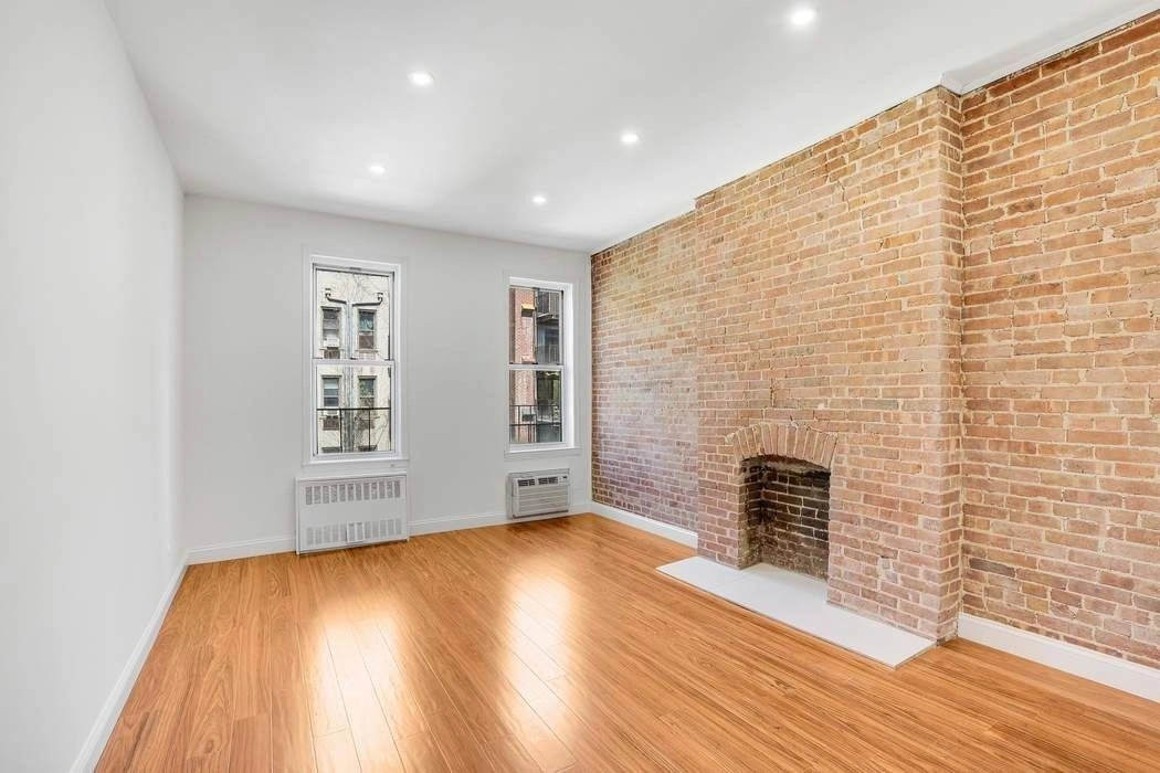 Photo of Unit 3D at 417 E 87th Street