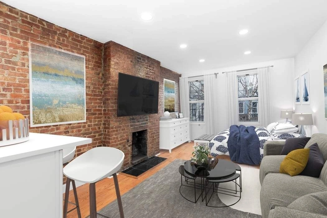 Photo of Unit 3D at 417 E 87th Street