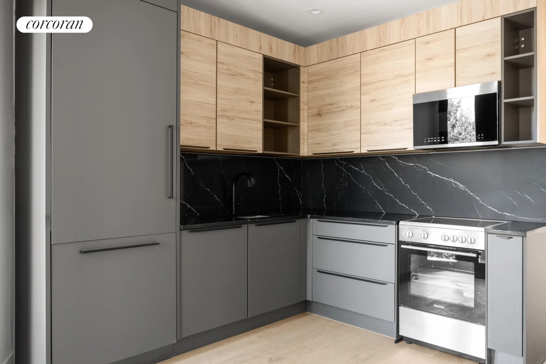 Photo of Unit 4L at 1048 FLUSHING Avenue