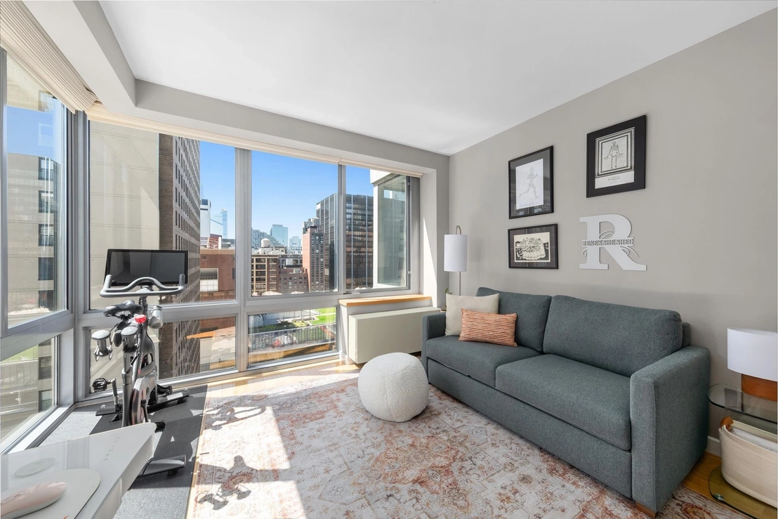 Photo of Unit 14F at 225 W 60TH Street