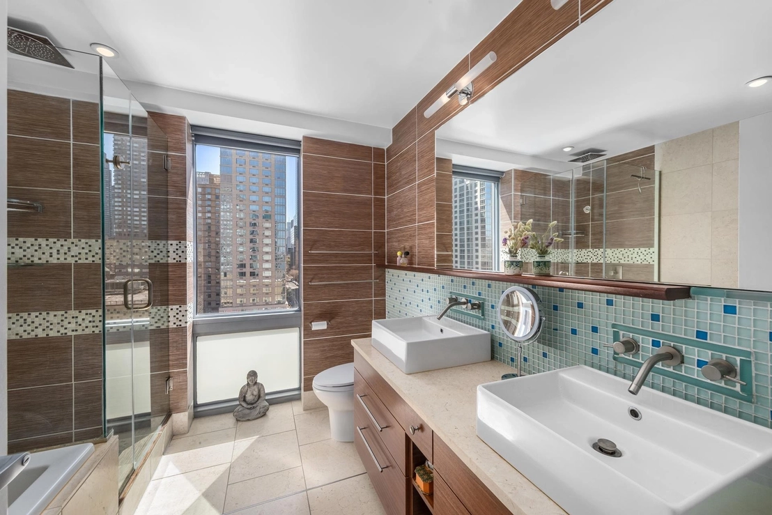 Photo of Unit 14F at 225 W 60TH Street
