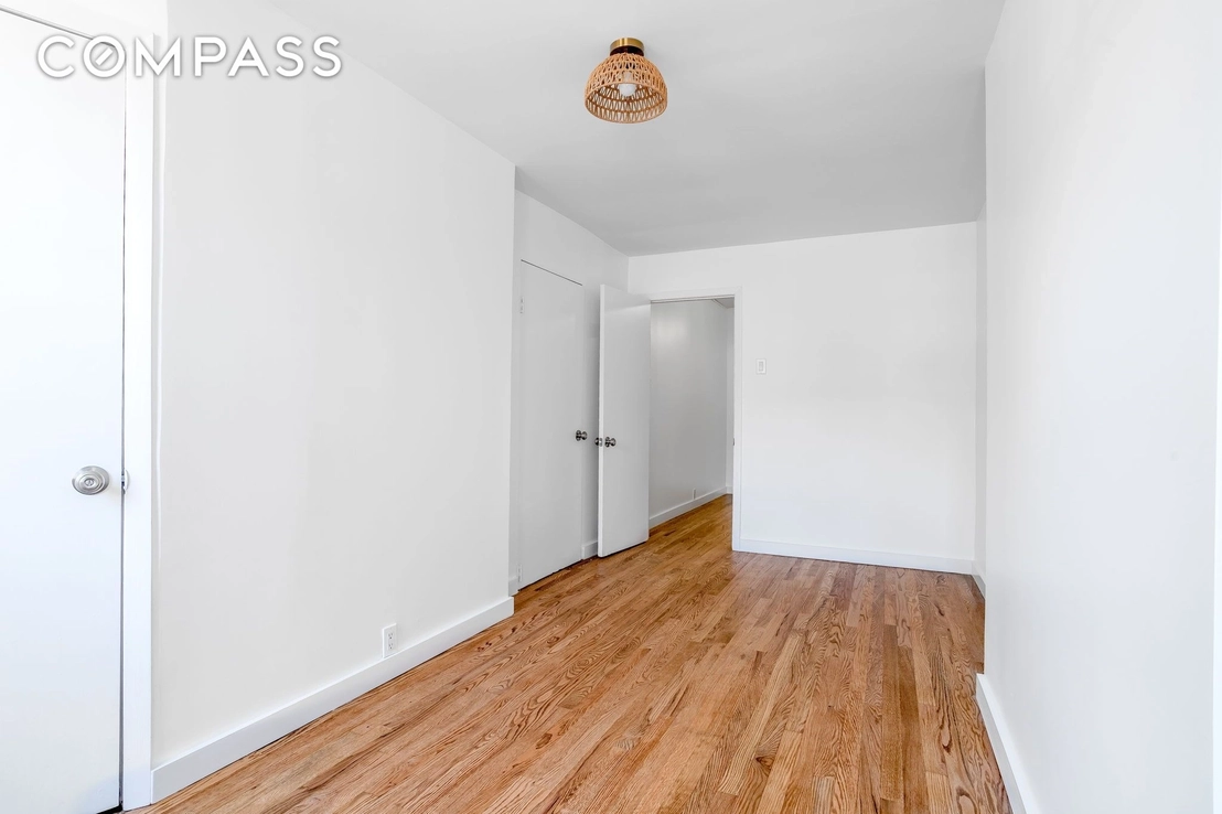 Photo of Unit 6 at 217 E 5th Street