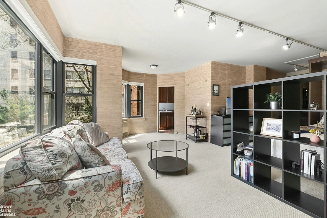Photo of Unit 4G at 430 E 56TH Street