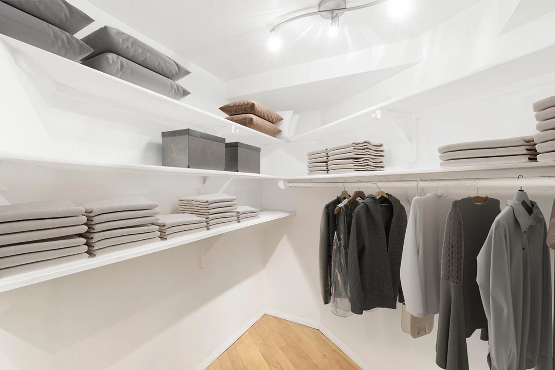 Photo of Unit 316 at 77 Bleecker Street