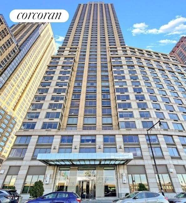 Photo of Unit 19J at 200 RIVERSIDE Boulevard
