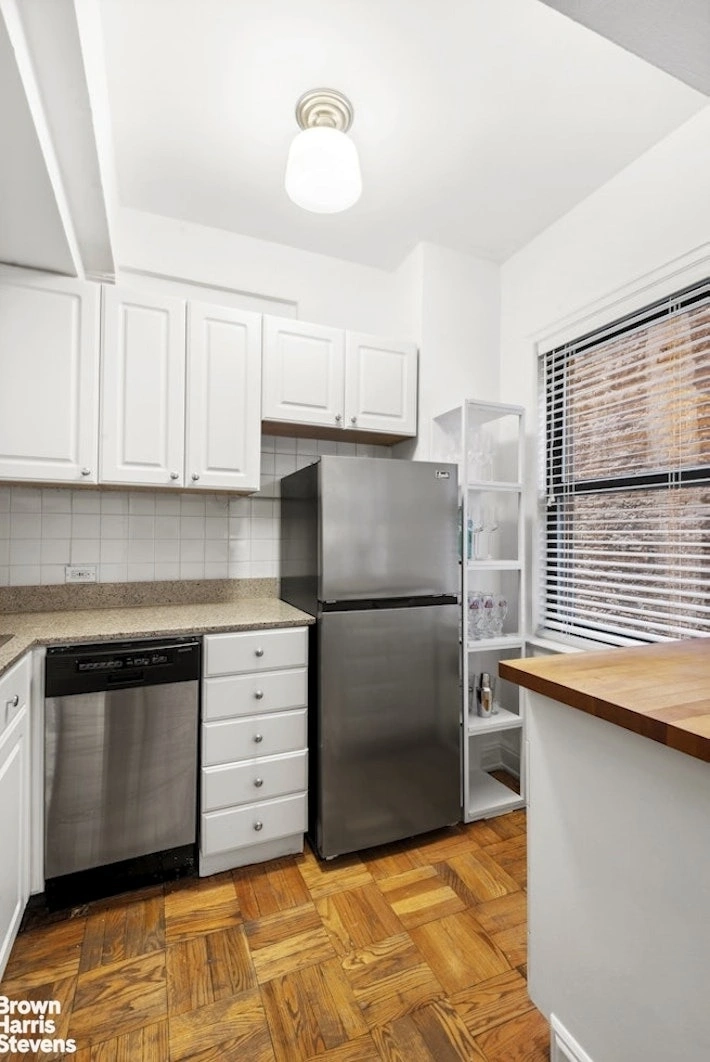 Photo of Unit 6B at 123 E 37TH Street