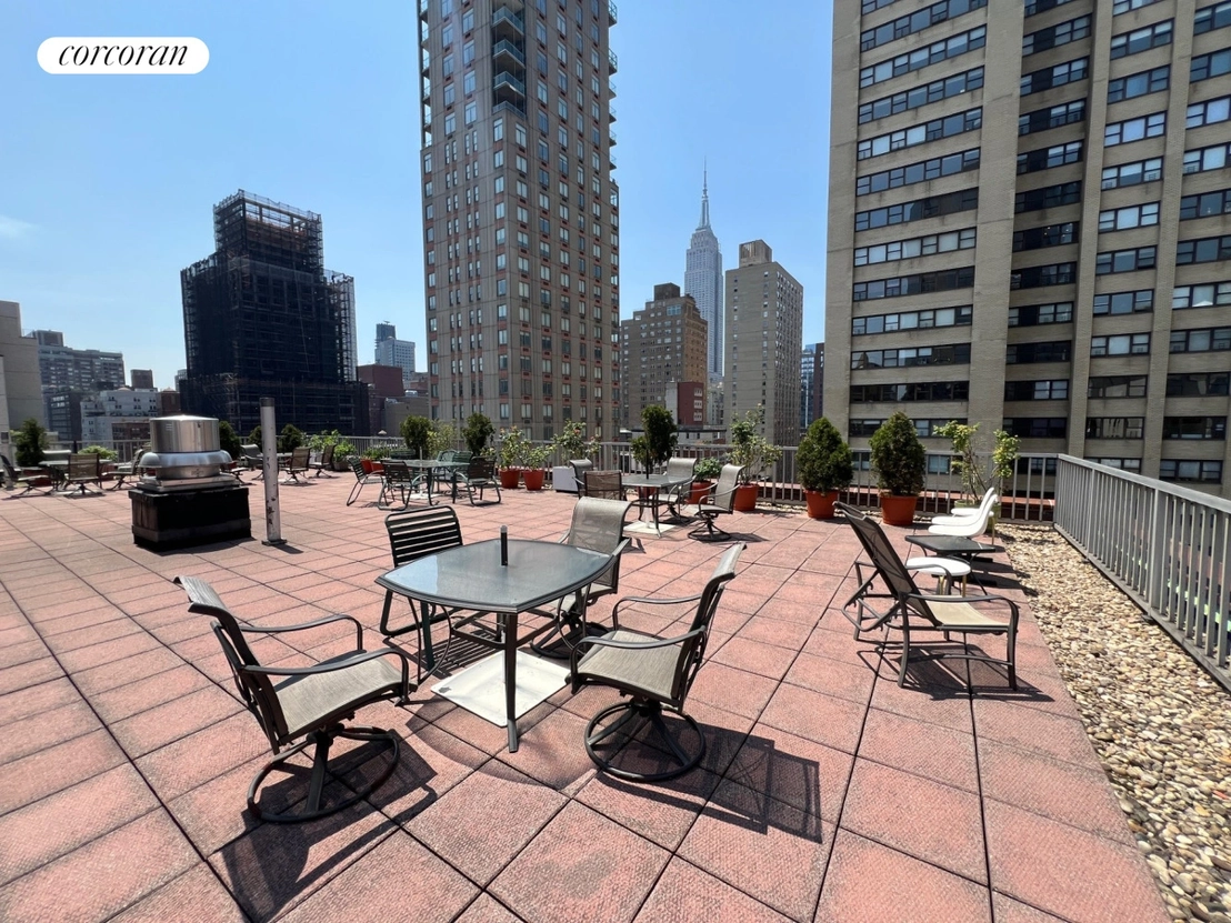 Photo of Unit 4G at 201 E 37TH Street