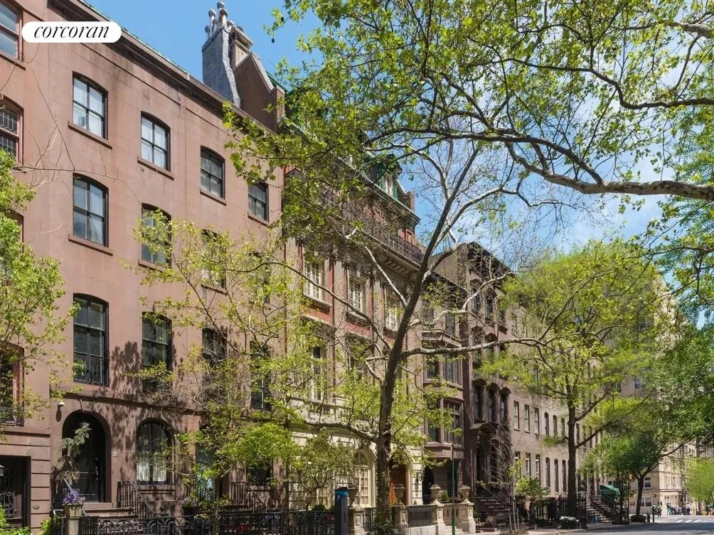 Photo of Unit 4G at 201 E 37TH Street