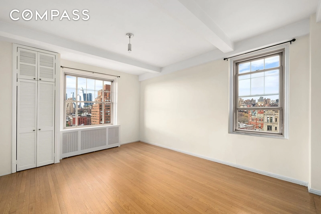 Photo of Unit 1214F at 45 Christopher Street