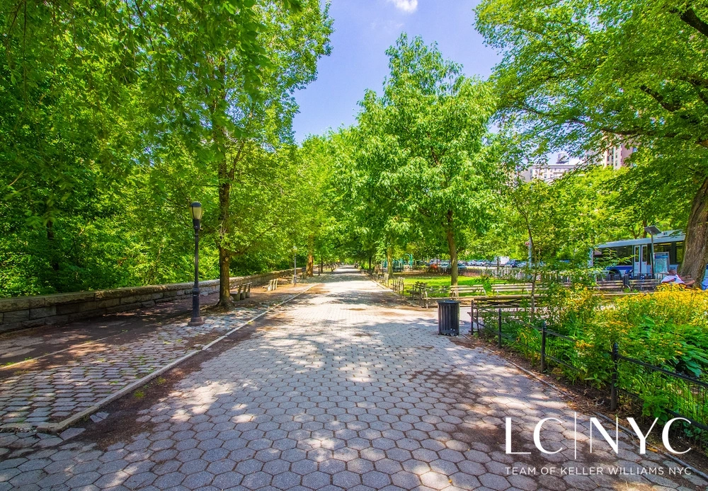 Photo of Unit 1804 at 310 Riverside Drive