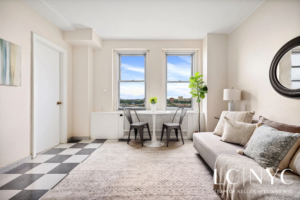 Photo of Unit 1804 at 310 Riverside Drive