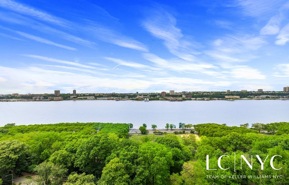Photo of Unit 1804 at 310 Riverside Drive