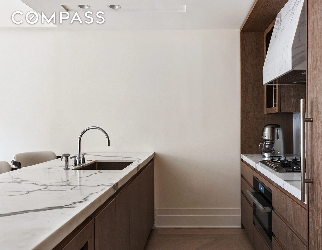 Photo of Unit 3E at 40 Bleecker Street