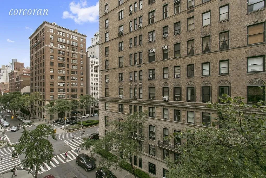 Outdoor, Streetview at Unit 4 at 57 E 75th St