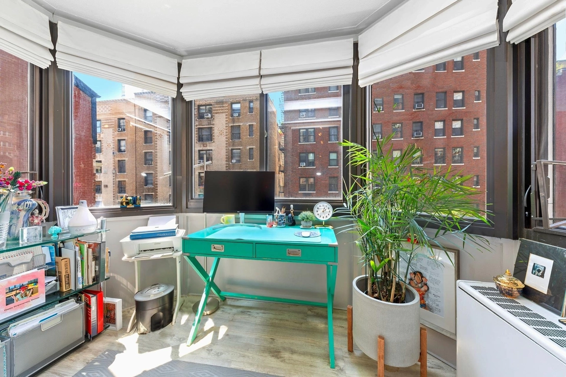 Photo of Unit 5B at 137 E 36TH Street