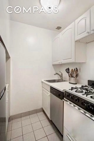Photo of Unit 2B at 310 E 23rd Street