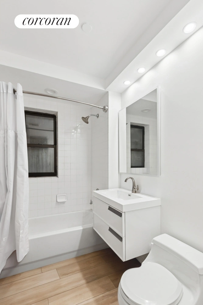 Photo of Unit 4C at 56 PINE Street
