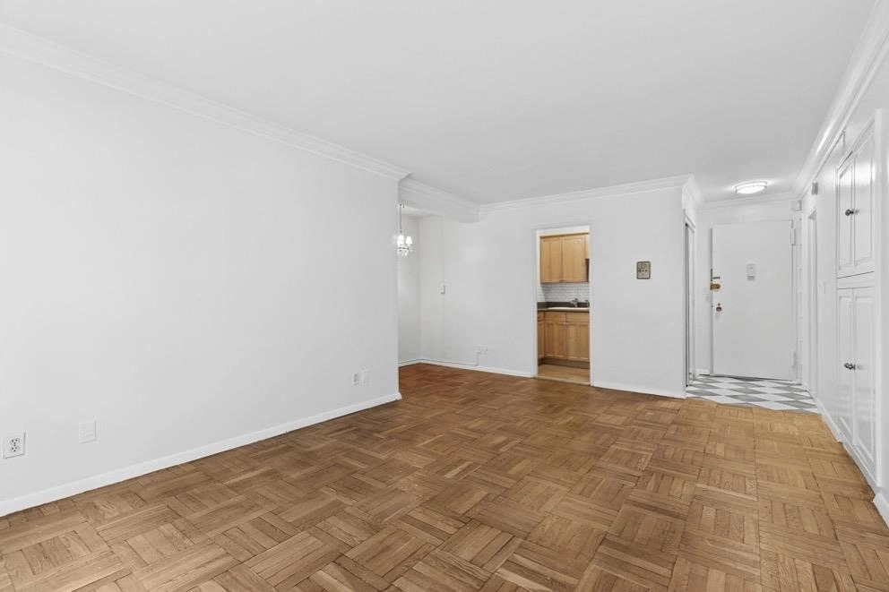 Photo of Unit 2B at 210 E 63rd Street